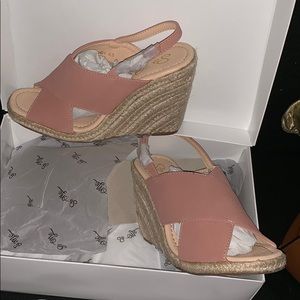 NEVER WORN ! Smoke Free Home 🏡 🍋